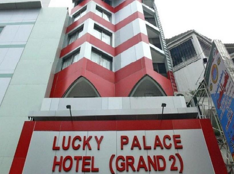 Lucky Palace Hotel Бангкок Екстер'єр фото